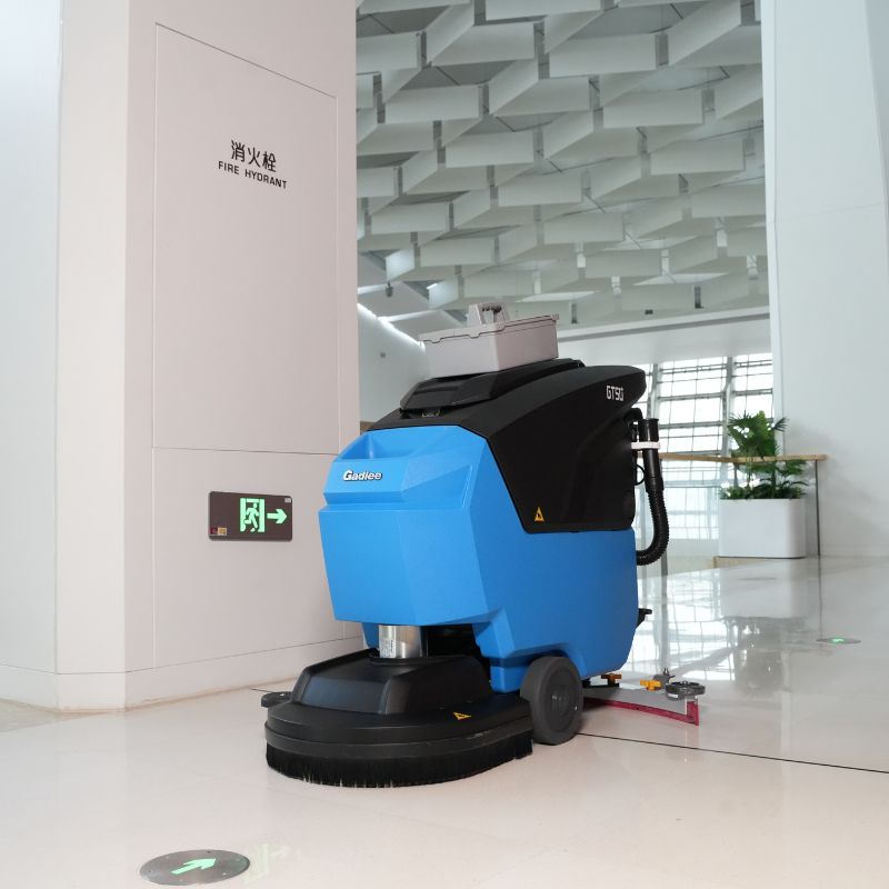 cmra 1002@3 (1) Gadlee gt50+ battery driven auto scrubber